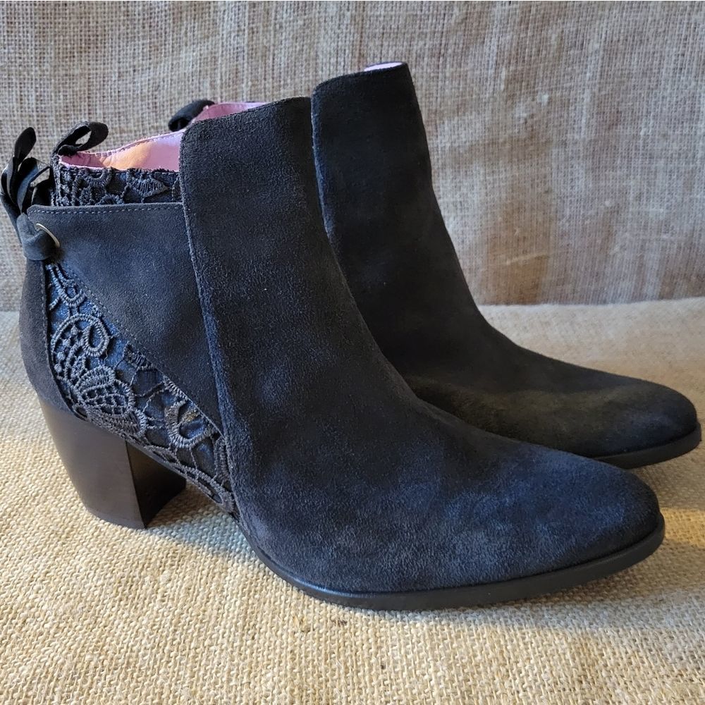 SUNDANCE Black Leather & Lace Boots -41